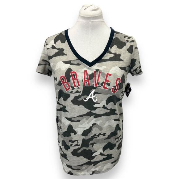 Atlanta Braves Women’s Camo Print V-Neck T-Shirt Large - Picture 1 of 10